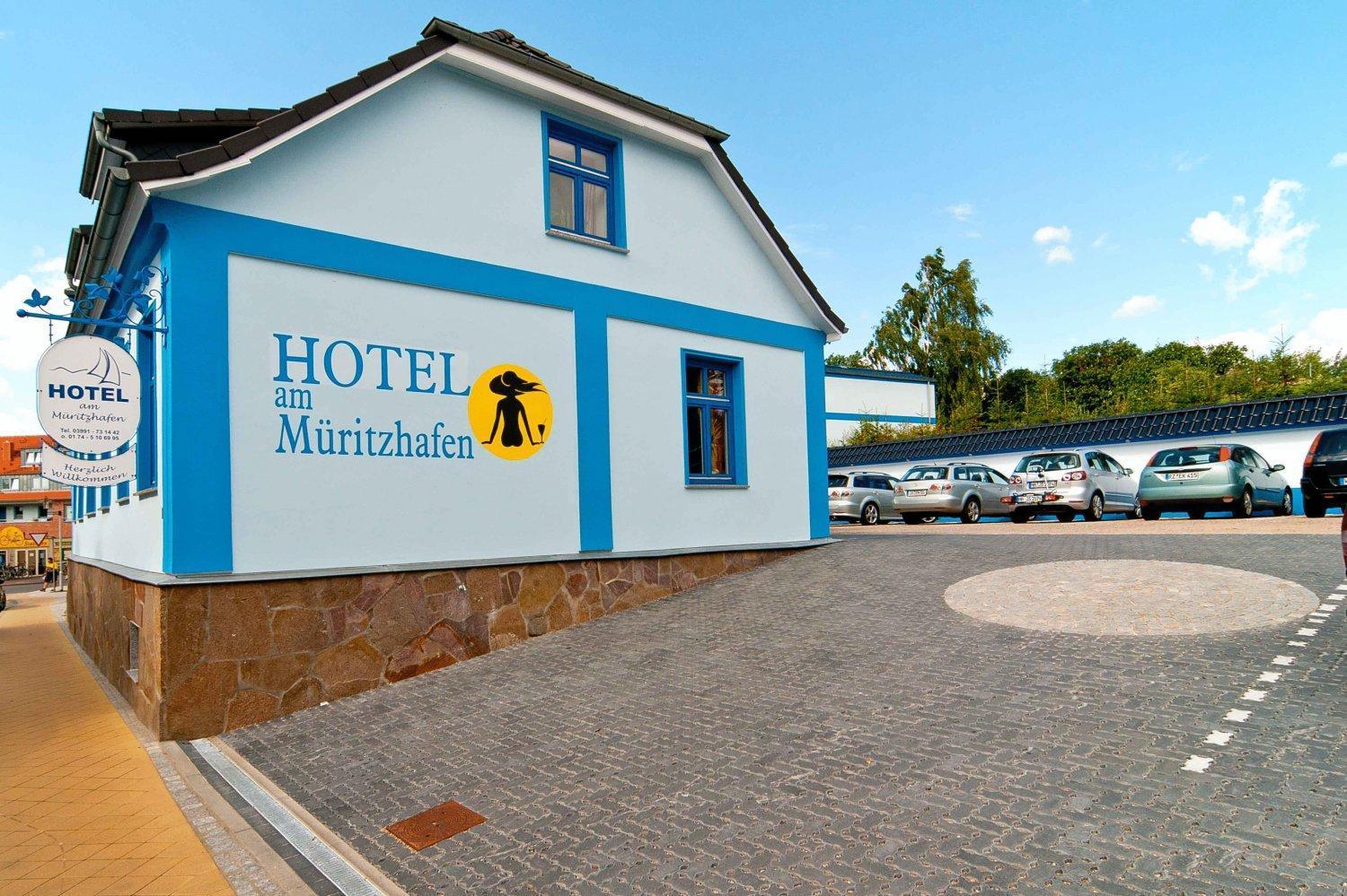 Hotel Am Mueritzhafen Garni Waren  Exterior photo